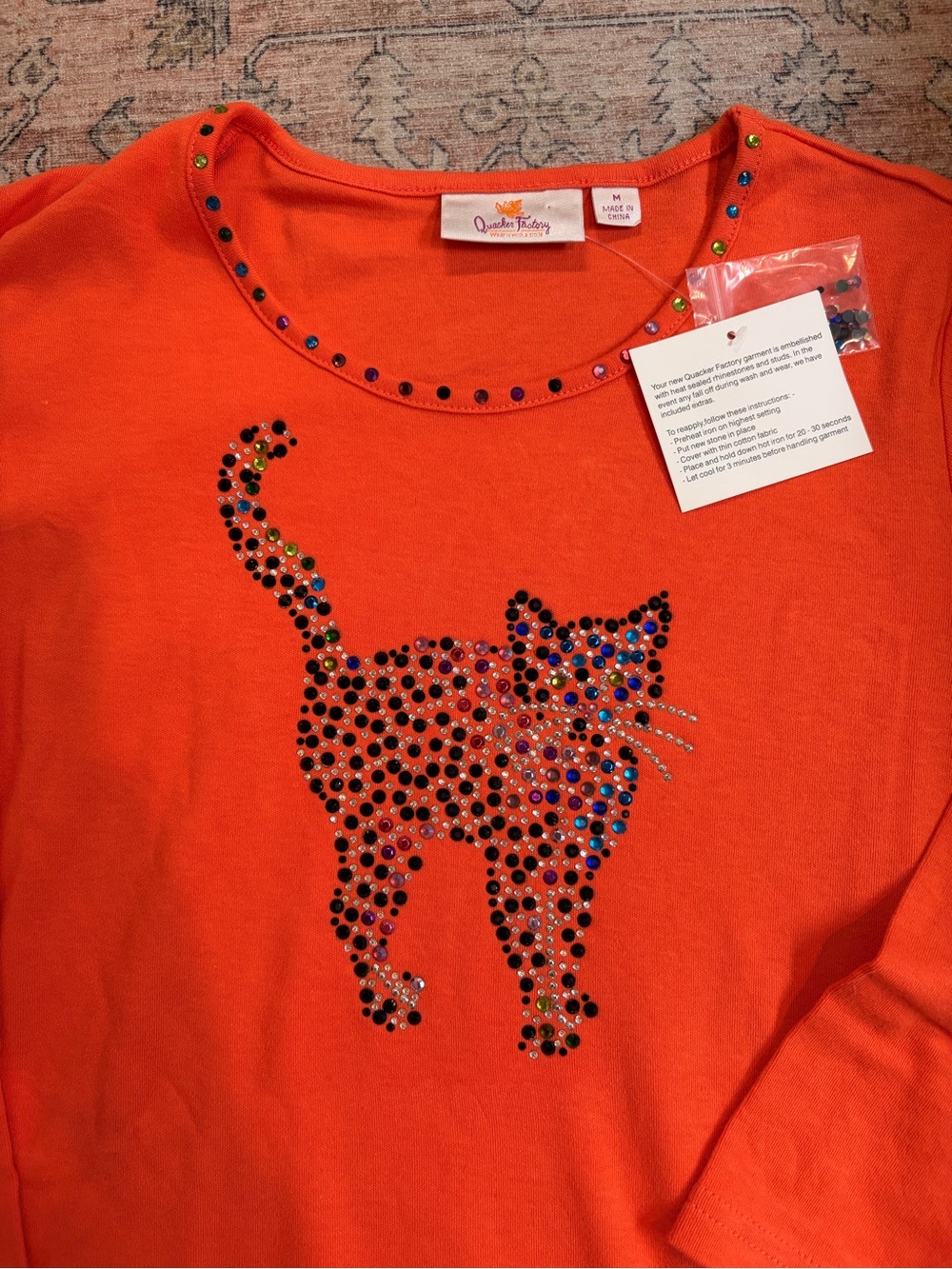 NWT Quacker Factory Cat Rhinestone Top - Picture 2 of 4
